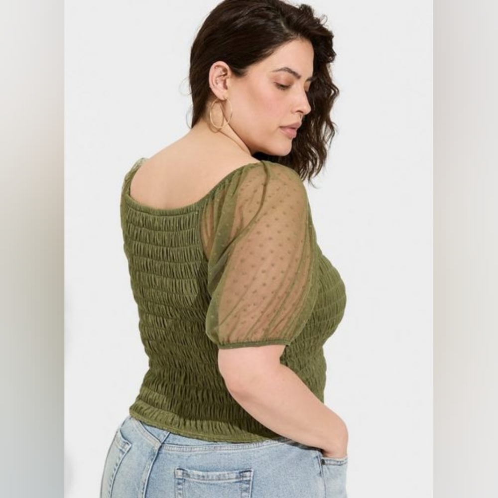 🆕 Torrid Dot Mesh Smocked Crop Top (Torrid 5) - Picture 2 of 11